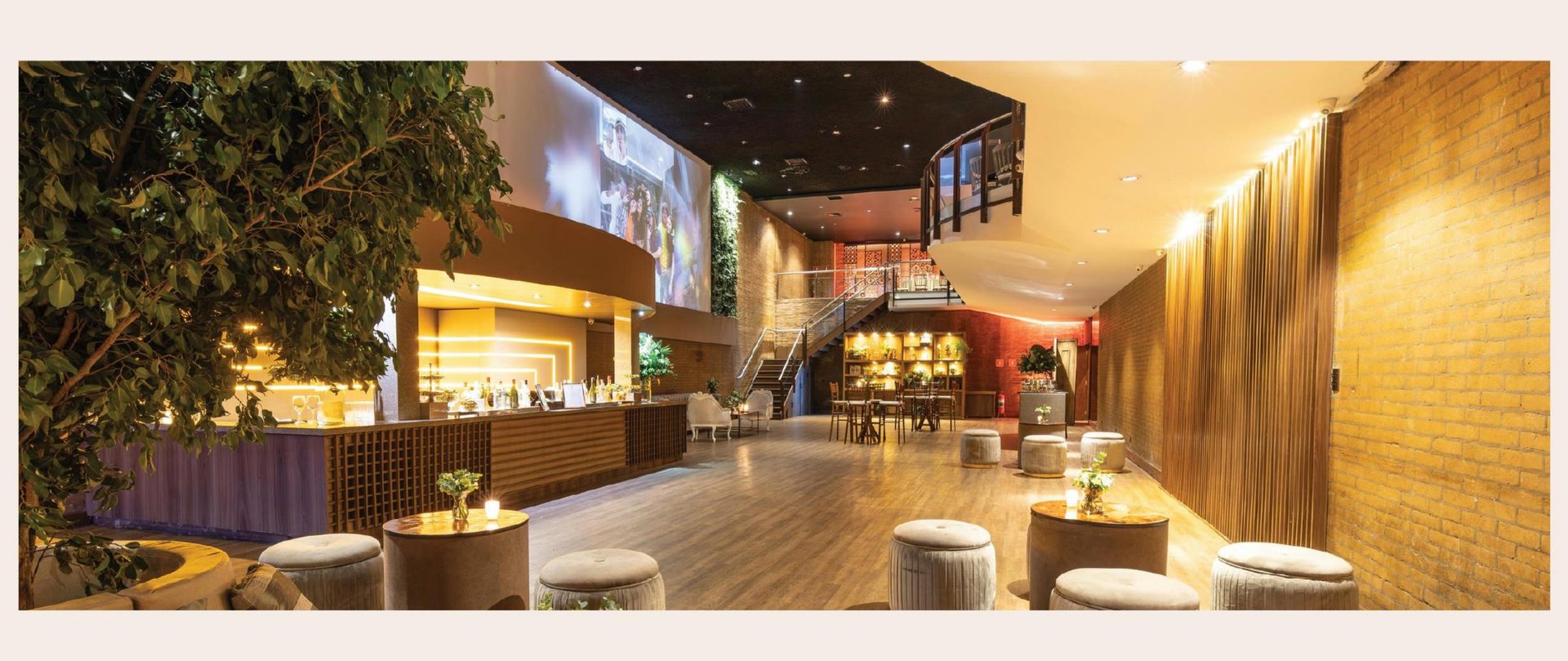 Serviced living concierge lounge